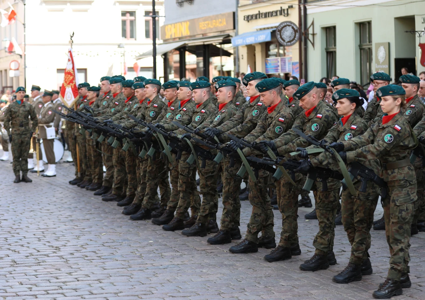 Uroczystości wojskowe z okazji 3 maja, Toruń. Uroczystości wojskowe z okazji 3 maja, Toruń.