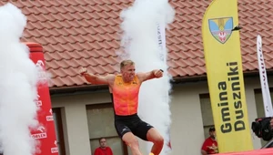 Piotr Lisek nie był zbyt gościnny w swoich rodzinnych Dusznikach. Wygrał, ale za to z jakim wynikiem!
