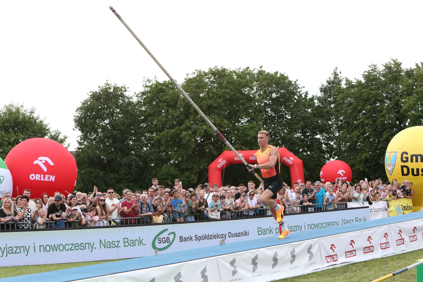 Piotr Lisek w Dusznikach