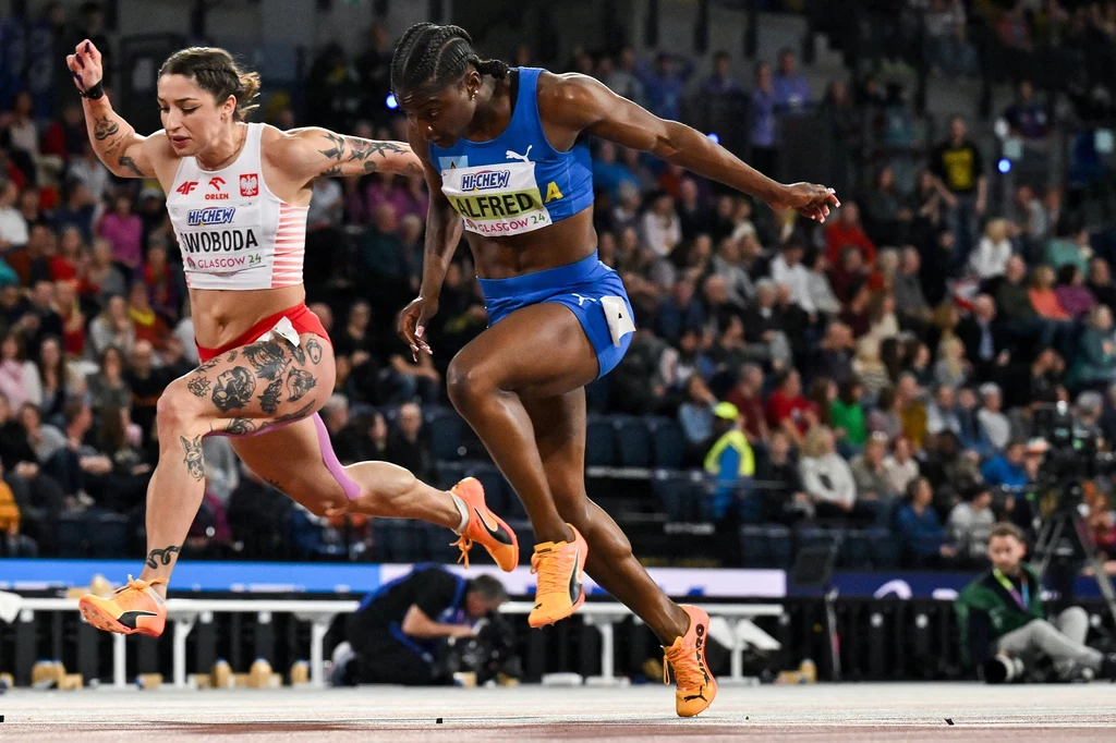 Ewa Swoboda podczas zawodów lekkoatletycznych Ewa Swoboda podczas zawodów lekkoatletycznych