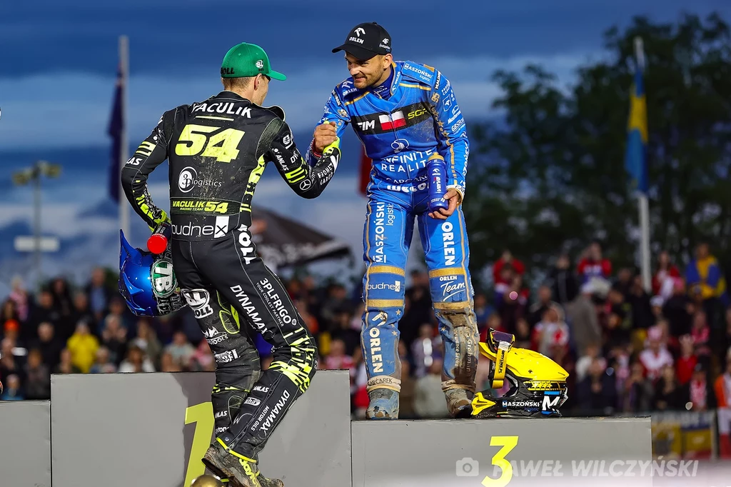 Martin Vaculik i Bartosz Zmarzlik na podium Grand Prix Czech Martin Vaculik i Bartosz Zmarzlik na podium Grand Prix Czech