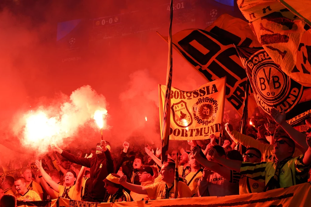 Kibice Borussii Dortmund podczas finału Ligi Mistrzów Kibice Borussii Dortmund podczas finału Ligi Mistrzów