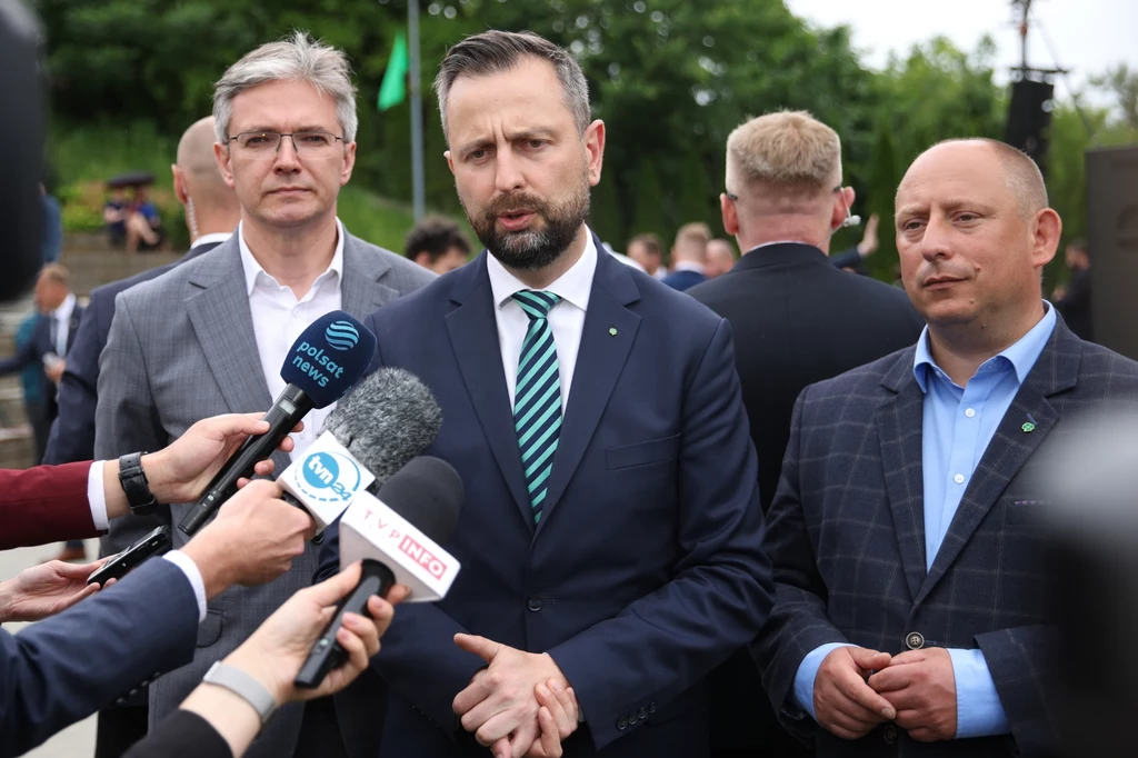 Wicepremier i szef MON Władysław Kosiniak-Kamysz odniósł się do zarządzenia prezydenta Warszawy Rafała Trzaskowskiego Wicepremier i szef MON Władysław Kosiniak-Kamysz odniósł się do zarządzenia prezydenta Warszawy Rafała Trzaskowskiego