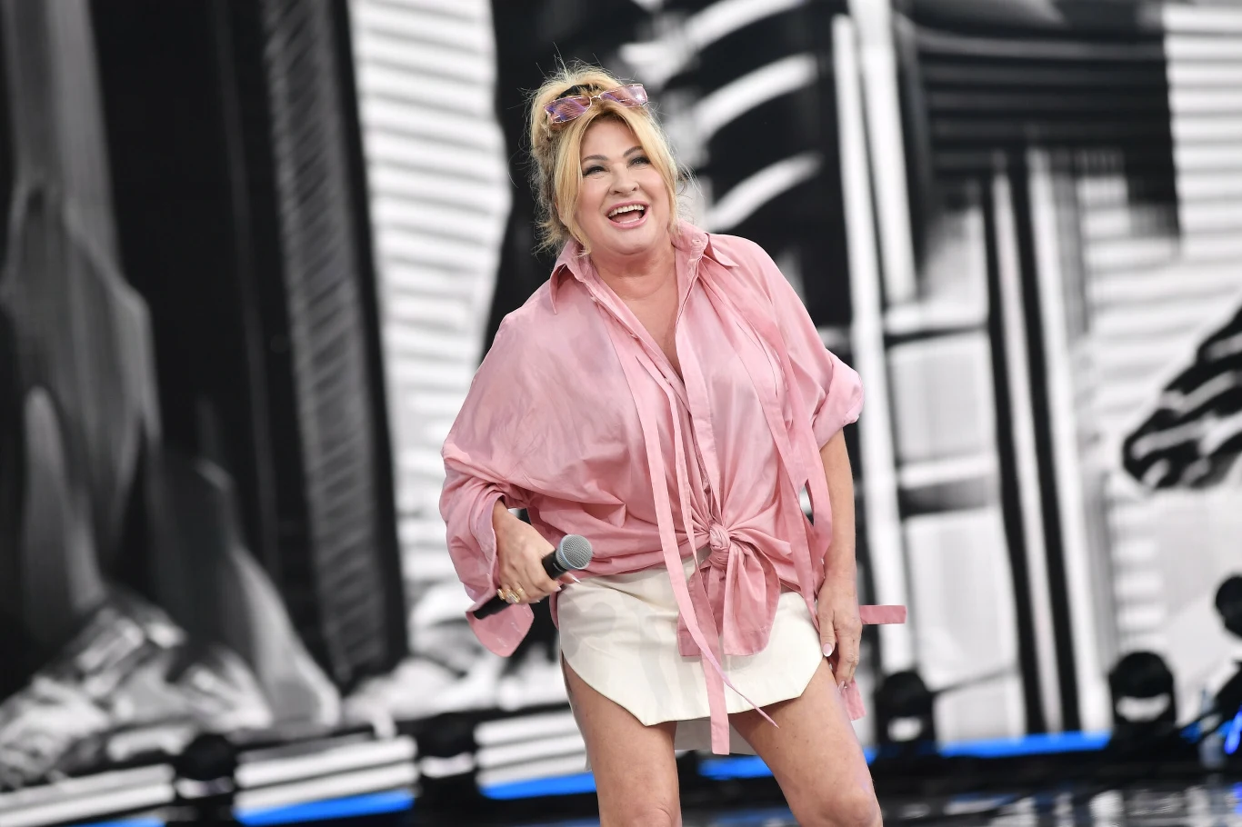 Beata Kozidrak zachwyca nogami do nieba Beata Kozidrak zachwyca nogami do nieba