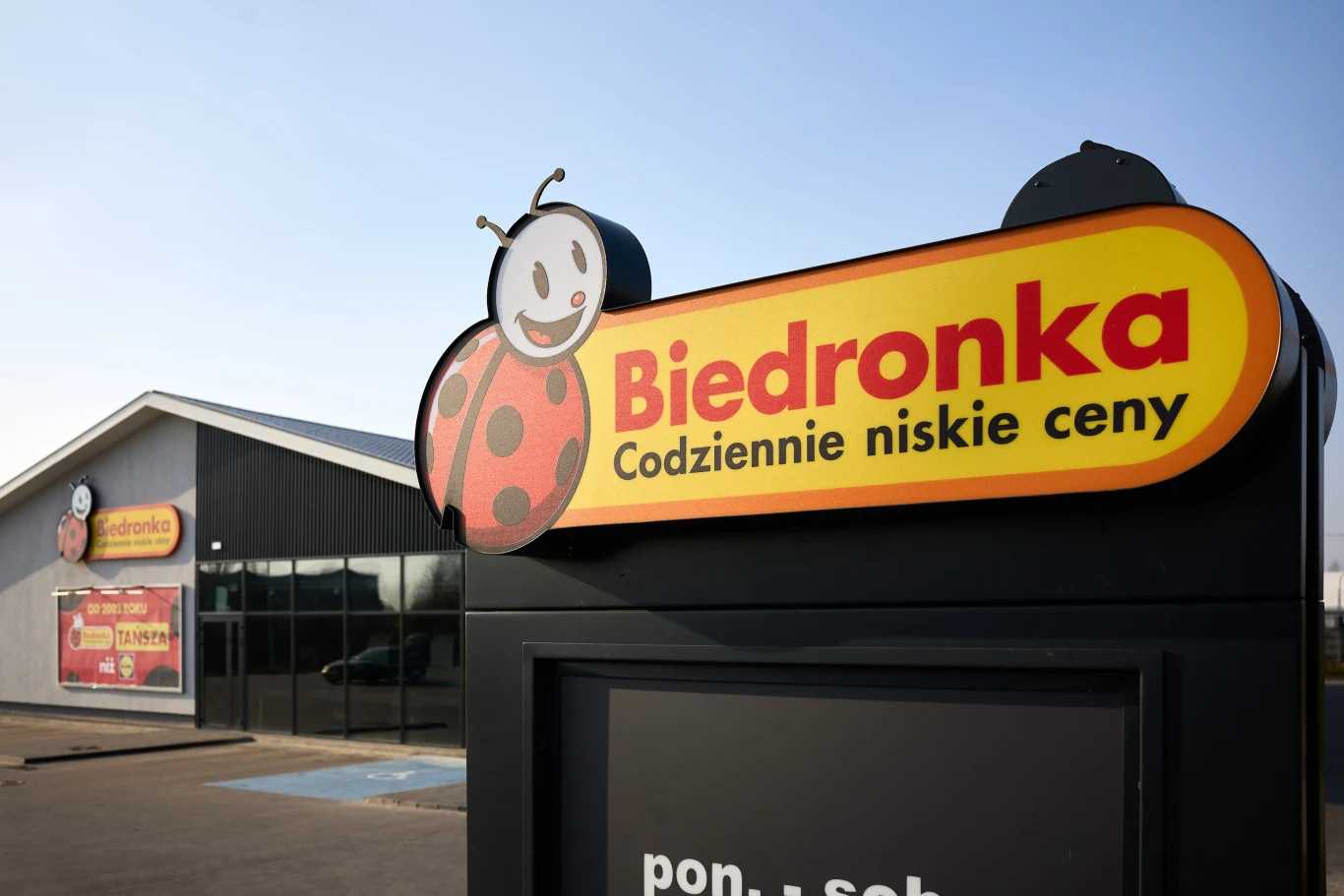 Sieć sklepów Biedronka wprowadzała klientów w błąd podczas akcji promocyjnych "Specjalna Środa” i "Walentynkowa Środa” Biedronka