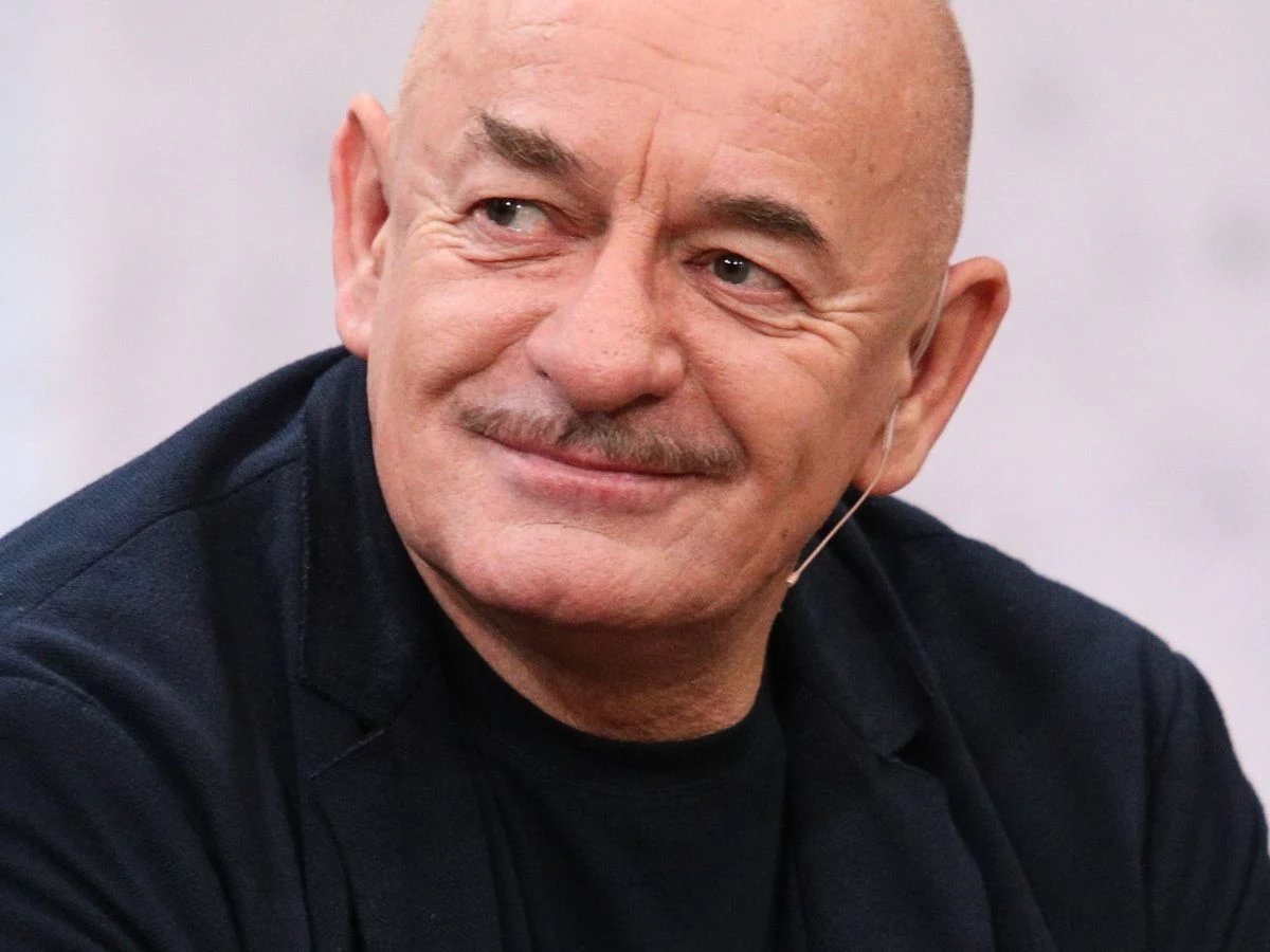 Marcin Daniec ma o 20 lat młodszą żonę. Tak się im układa