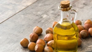 Olej z orzechów z laskowych łagodzi objawy wrzodów żołądka oraz zapobiega powstawaniu kamieni żółciowych