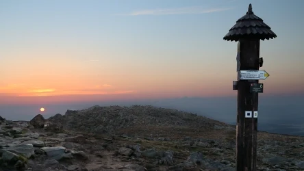 Zdaniem wielu, Babia Góra to najlepsze miejsce na podziwianie wschodu i zachodu Słońca.