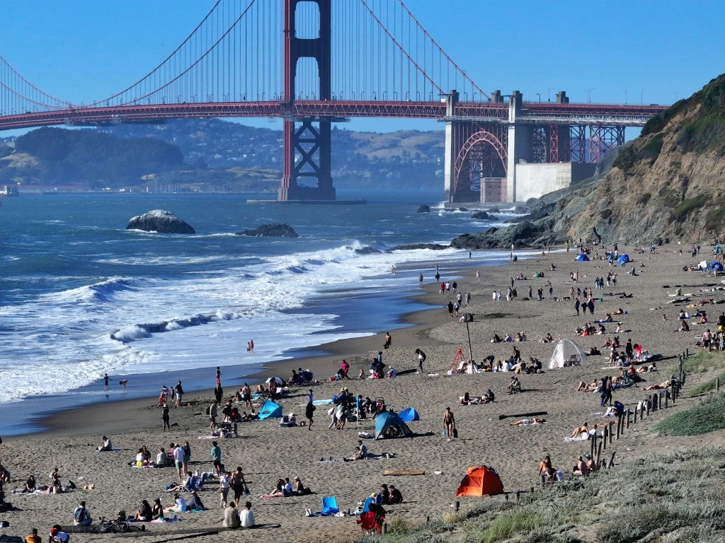 San Francisco, Kalifornia. Na południowym zachodzie USA w tym tygodniu ma się pojawić kopuła gorąca. Temperatury miejscami mogą przekroczyć 40 stopni Celsjusza San Francisco, Kalifornia. Na południowym zachodzie USA w tym tygodniu ma się pojawić kopuła gorąca. Temperatury miejscami mogą przekroczyć 40 stopni Celsjusza