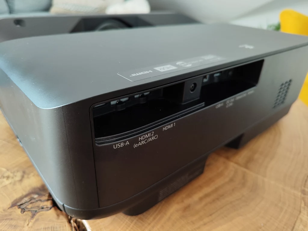 Epson EH-LS650