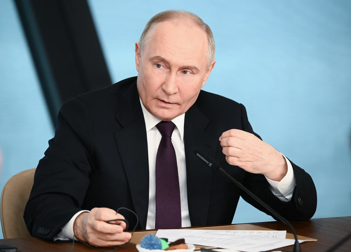 Konferencja w Petersburgu. Władimir Putin odpowiadał na pytania dziennikarzy Konferencja w Petersburgu. Władimir Putin odpowiadał na pytania dziennikarzy