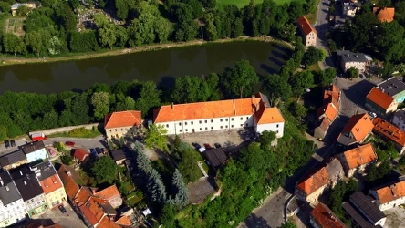 Niemcza może być dobrą propozycją na jednodniową wycieczkę z Wrocławia. Co warto zobaczyć w tym miasteczku?