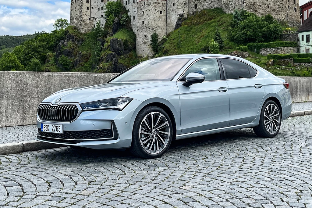 Skoda Superb Liftback. Alternatywa dla SUV-a z bagażnikiem jak w kombi 