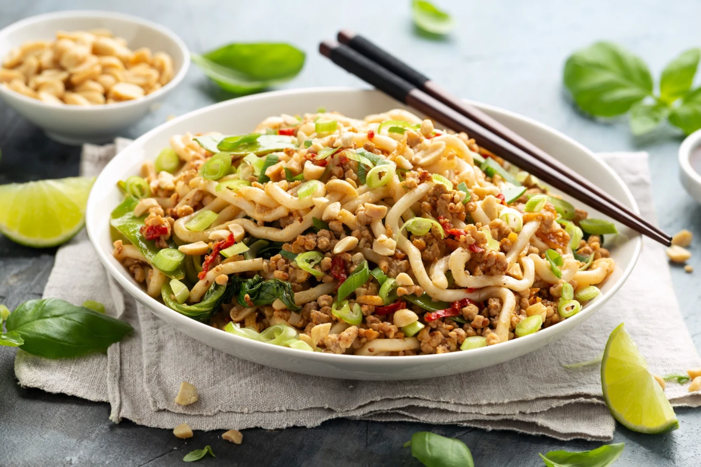 Kapusta pak choi doskonale sprawdzi się w wielu wydaniach obiadowych Kapusta pak choi doskonale sprawdzi się w wielu wydaniach obiadowych