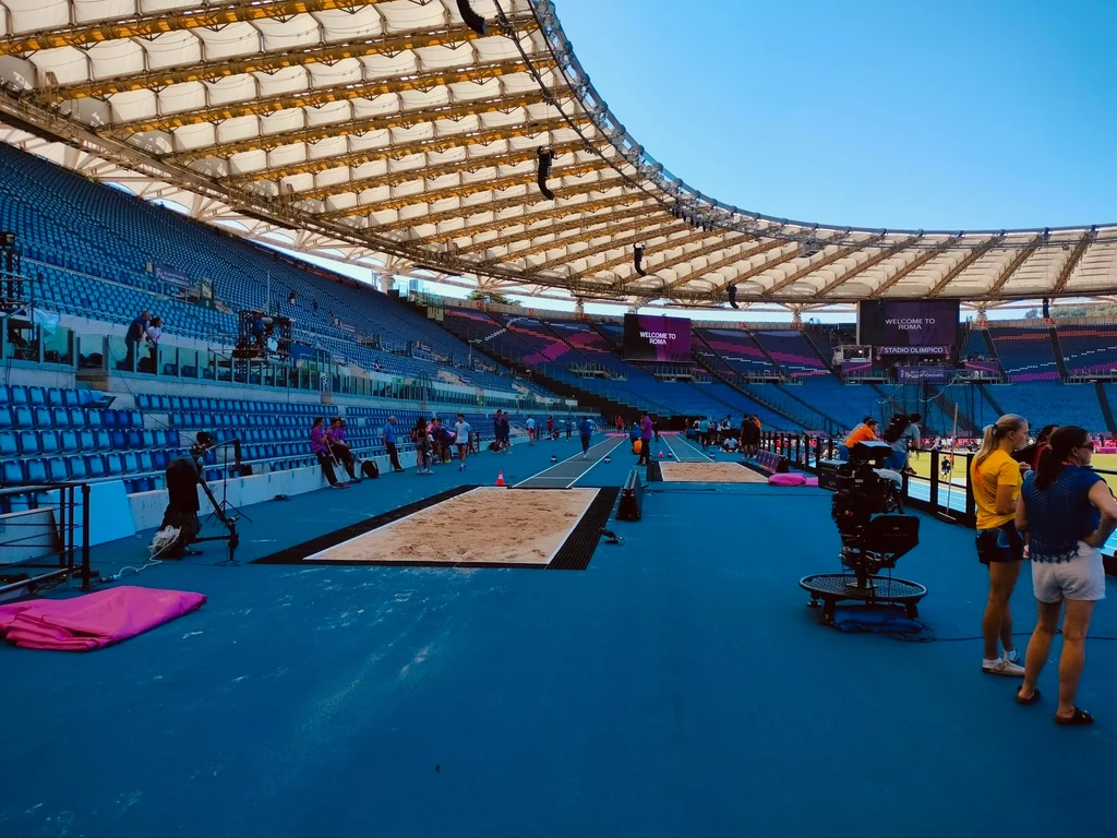 I wspomniana skocznia na trybunach Stadio Olimpico I wspomniana skocznia na trybunach Stadio Olimpico