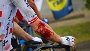 Wielka kraksa na piątym etapie Criterium du Dauphine