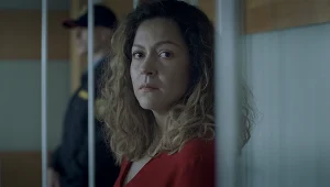 Kadr z filmu "Pod szarym niebem"