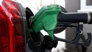 Tanie tankowanie w listopadzie. Benzyna 95 za 5,80 zł, diesel za 5,96 zł