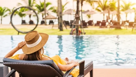 Jak chronić włosy w basenie?