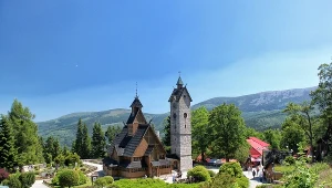 Skandynawski akcent w środku polskich gór. Leży w Karkonoszach i zachwyca turystów 