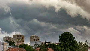 W poniedziałek w związku z burzami i ulewami wydano alert RCB dla łącznie sześciu województw