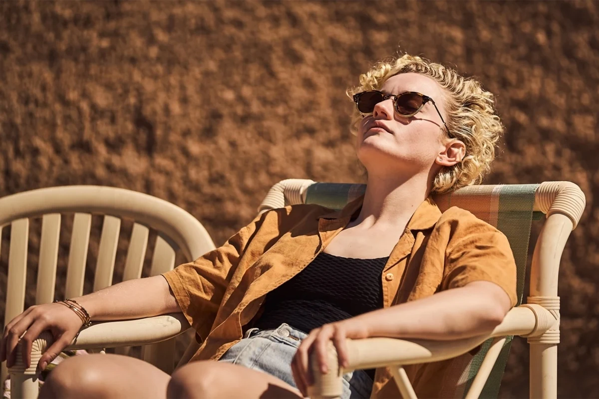 Julia Garner w "The Royal Hotel" Julia Garner w "The Royal Hotel"