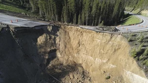 Gigantyczne osuwisko na autostradzie w USA. Zdjęcia robią wrażenie