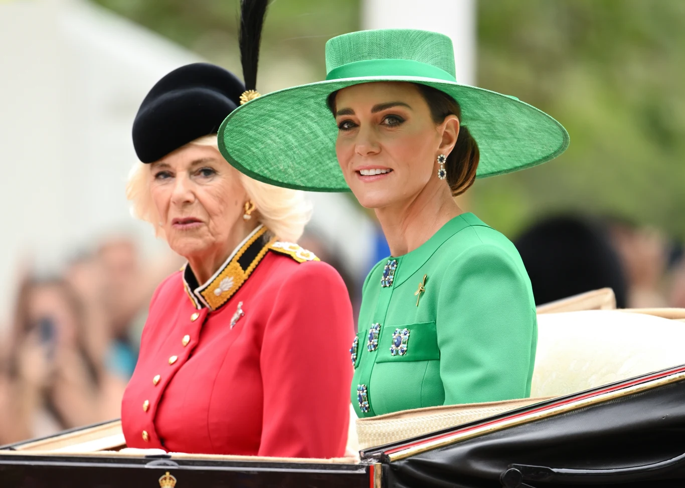 Księżna Kate w 2023 roku zachwyciła mocnym akcentem kolorystycznym swojej kreacji Księżna Kate w 2023 roku zachwyciła mocnym akcentem kolorystycznym swojej kreacji