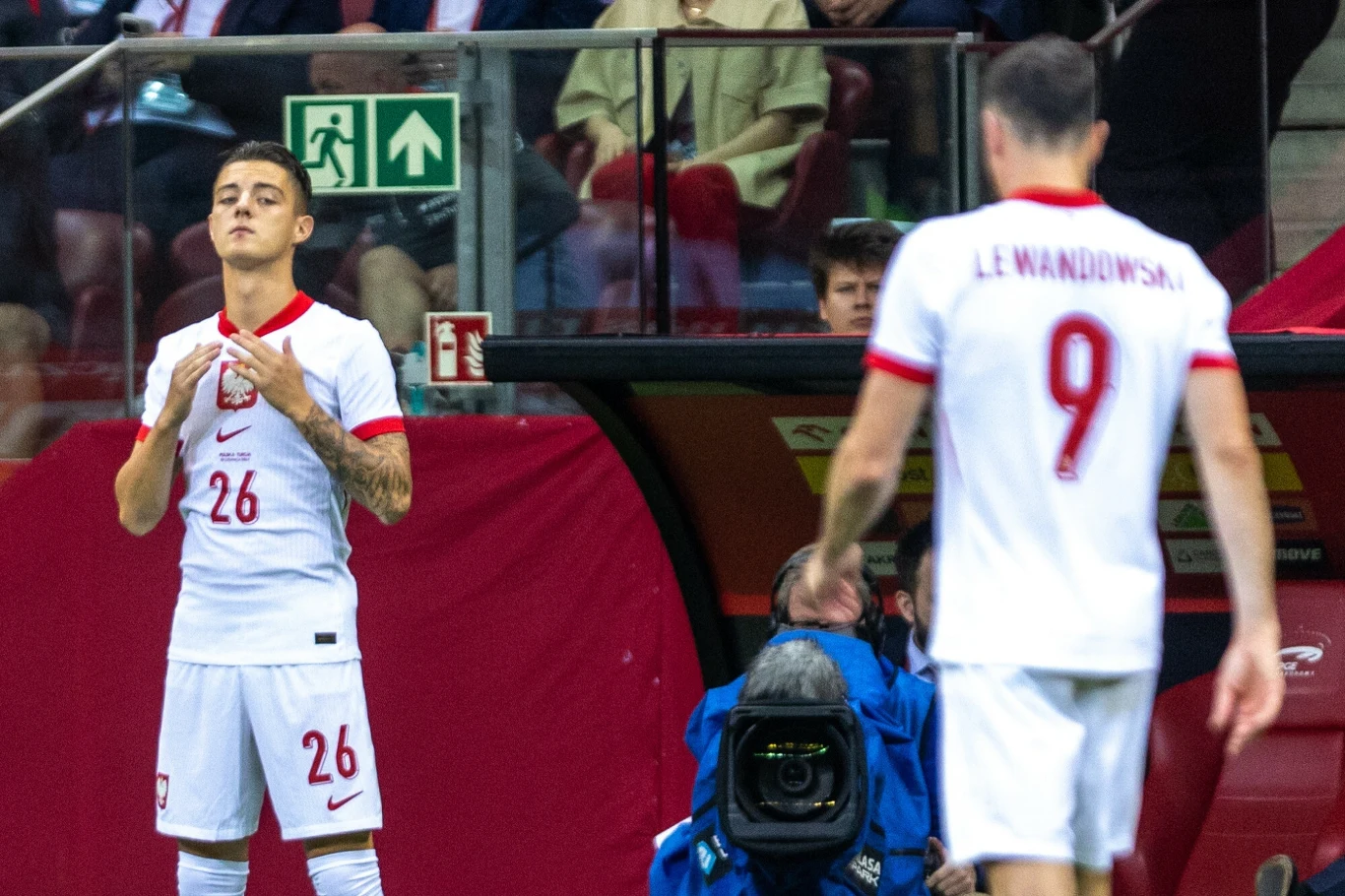 20-letni Kacper Urbański zmienia 16 lat starszego Roberta Lewandowskiego