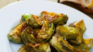 Karczoch to jedno z najzdrowszych warzyw świata. Jedz pieczony lub z zalewy 