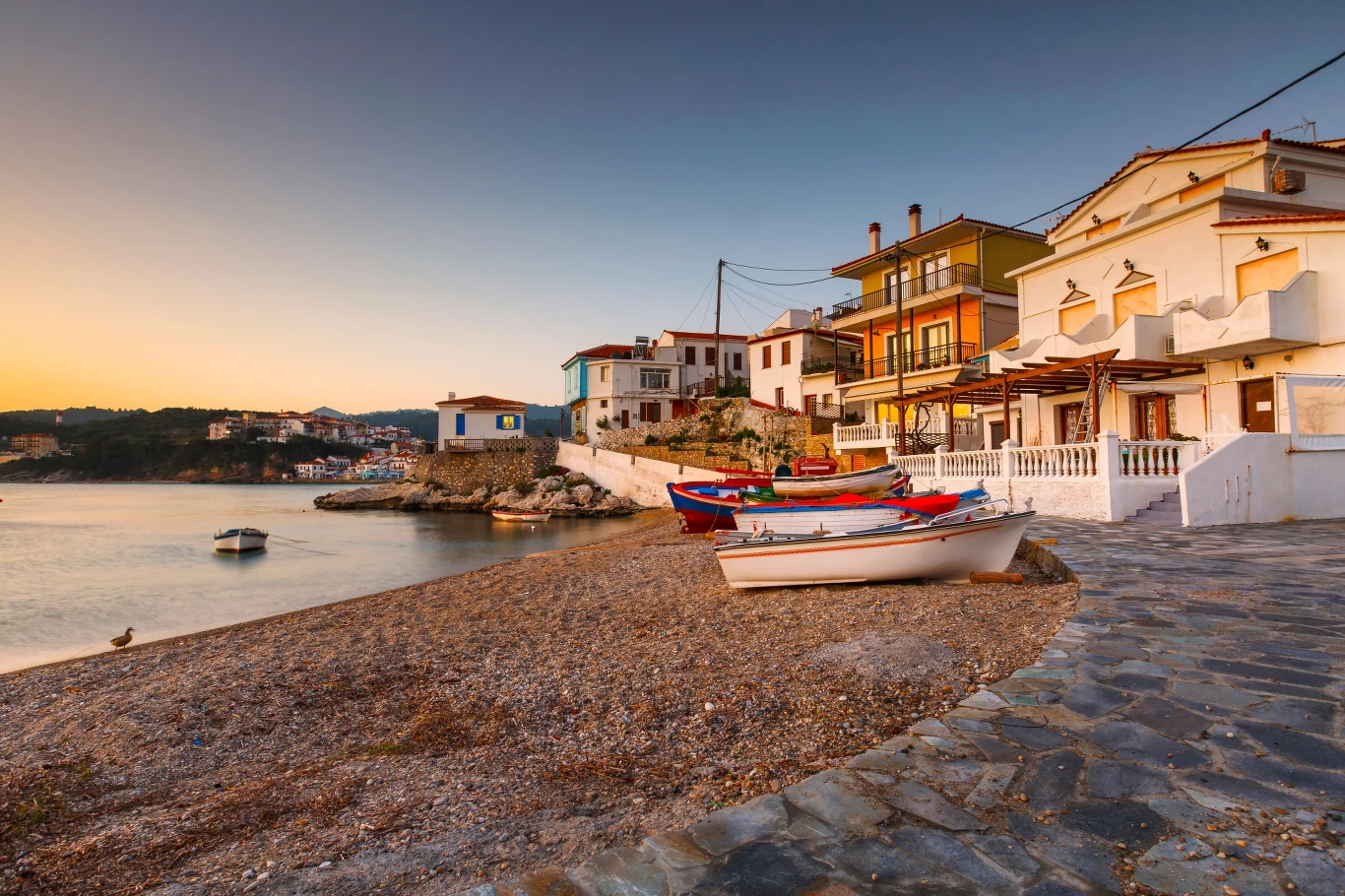 Grecka wyspa Samos to miejsce narodzin Pitagorasa i Epikura. 