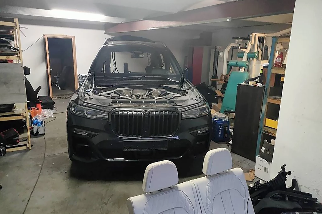 Odzyskali skradzione BMW X7. Interweniowali w ostatniej chwili