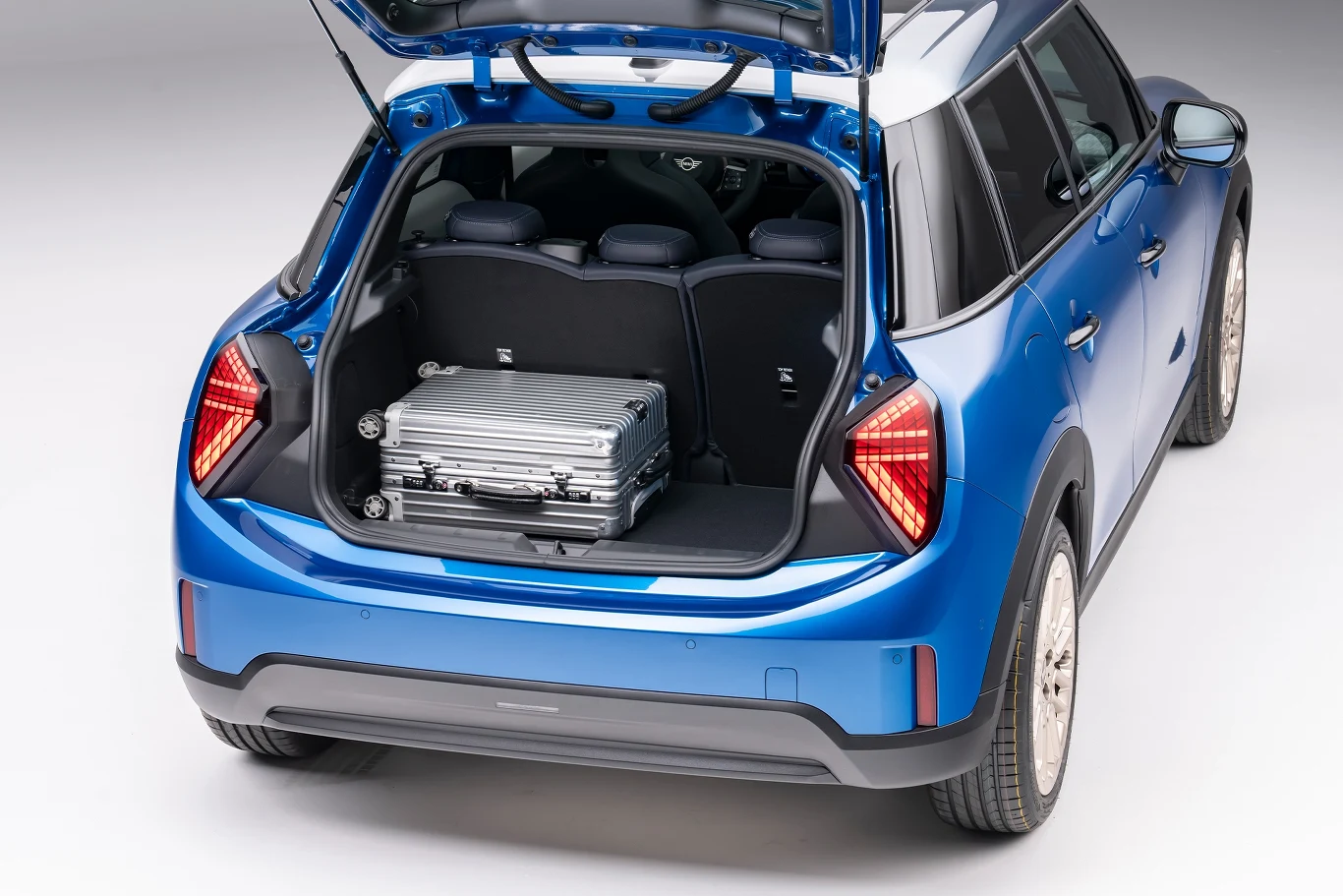 Nowy MINI Cooper 5D