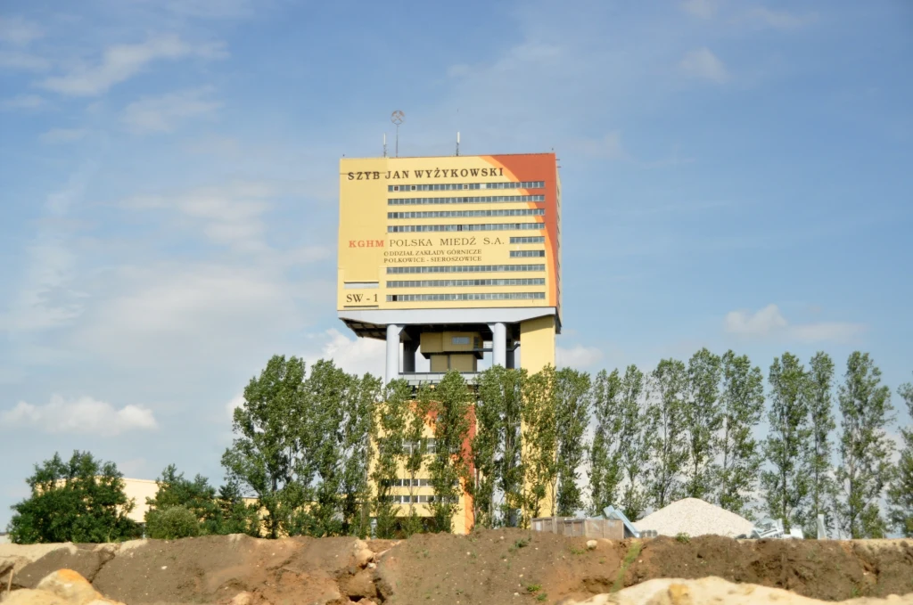 Rząd rozmawia z wydobywczymi spółkami nt. dorzucenia się przez nie do kosztów inwestycji mających zapobiec katastrofie ekologicznej na Odrze