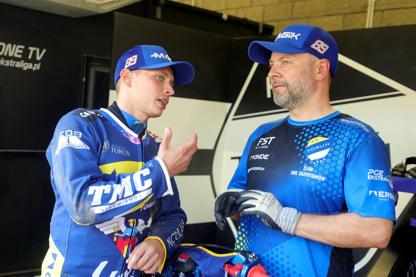 Emil Sajfutdinow i szef jego teamu Tomasz Suskiewicz.