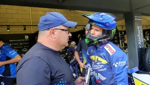 Polski gwiazdor spuszcza łomot. To tam poszukał ratunku