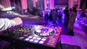 Jak znaleźć DJ-a na weselę?