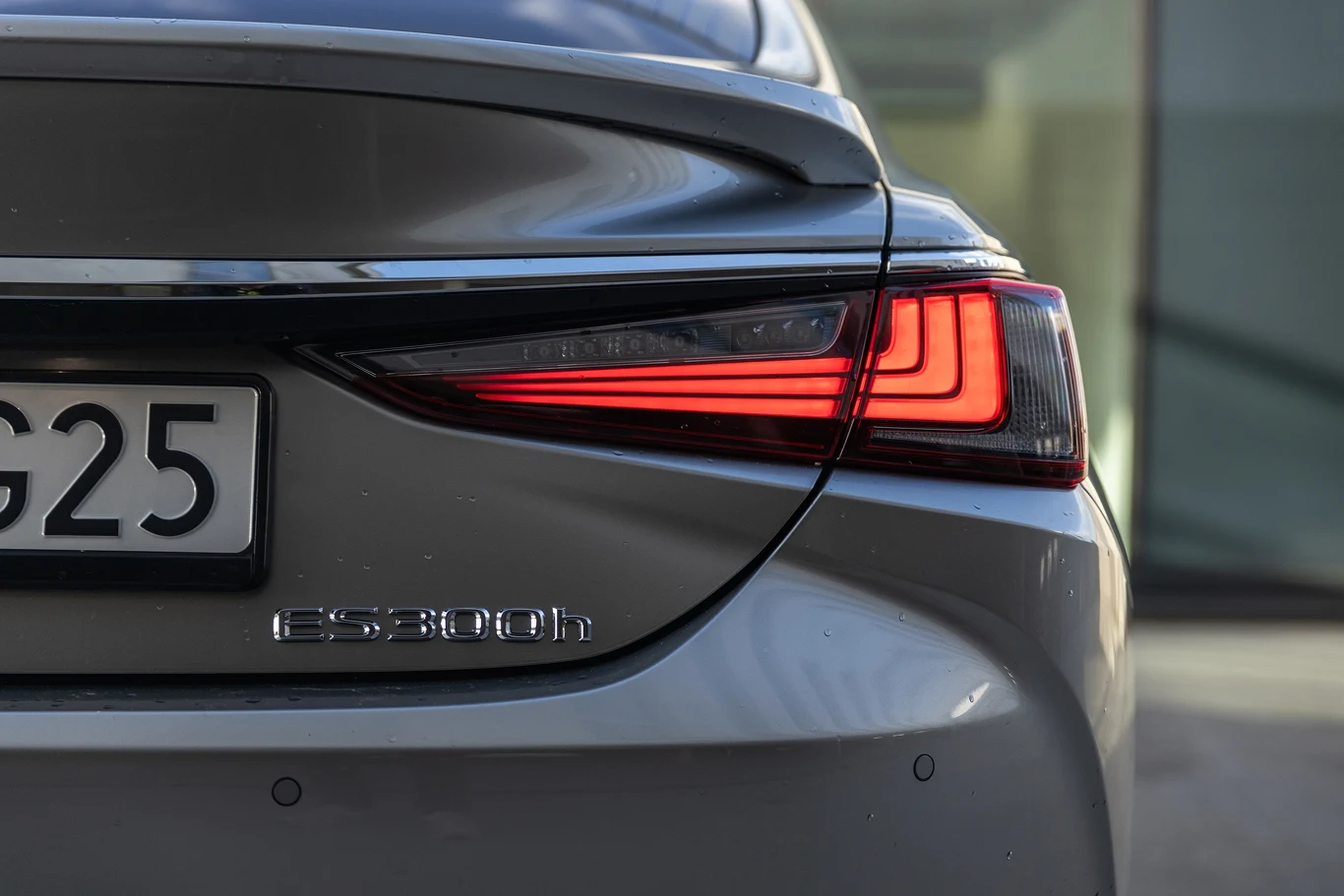 Lexus ES w Europie występuje tylko w wersji 300h