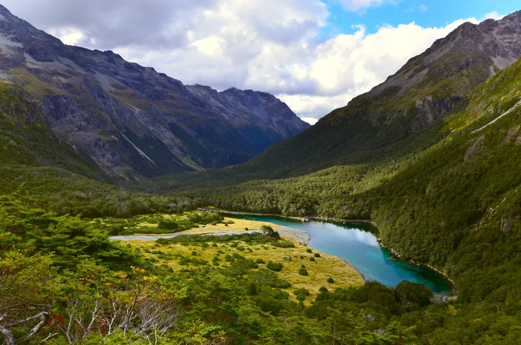 Maorysi uważają Blue Lake za święte wody 