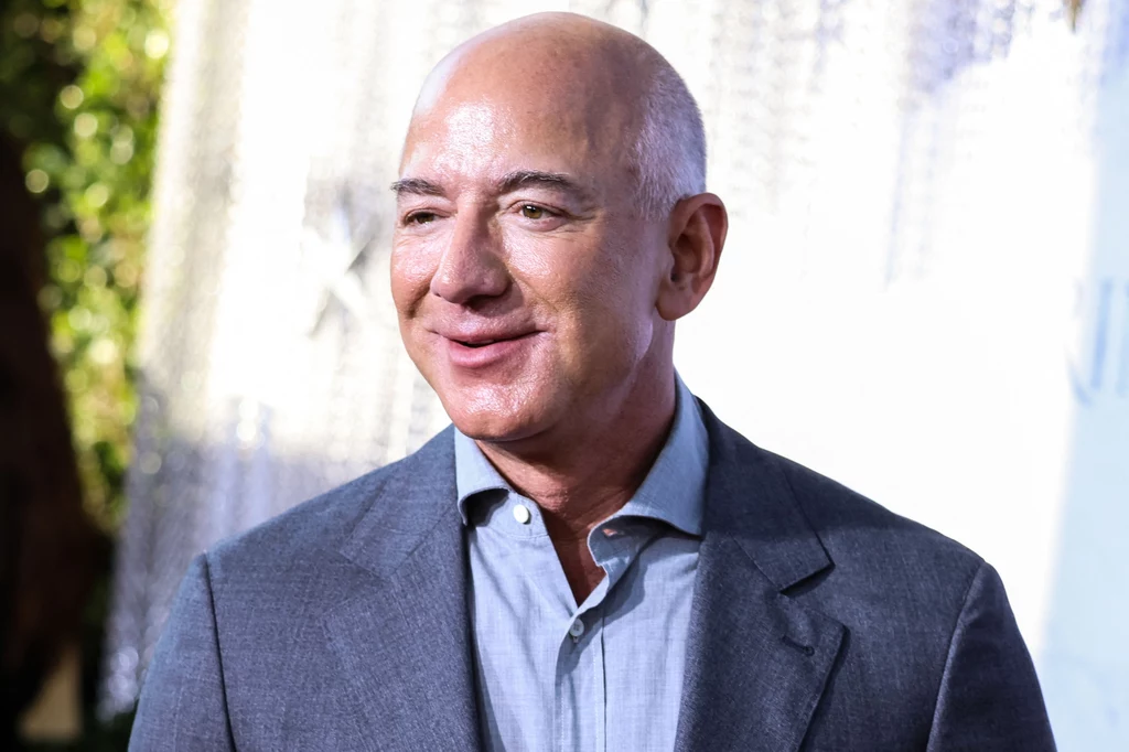 Jeff Bezos szuka alternatywnej żywności. Finansuje badania m.in. nad glonami, syntetycznym mięsem i alternatywnymi białkami