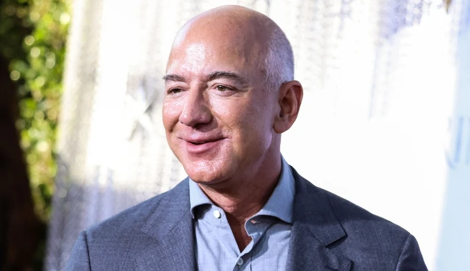 Kurs akcji Amazona wystrzelił. Inwestorzy wierzą w AI, a Bezos liczy zyski