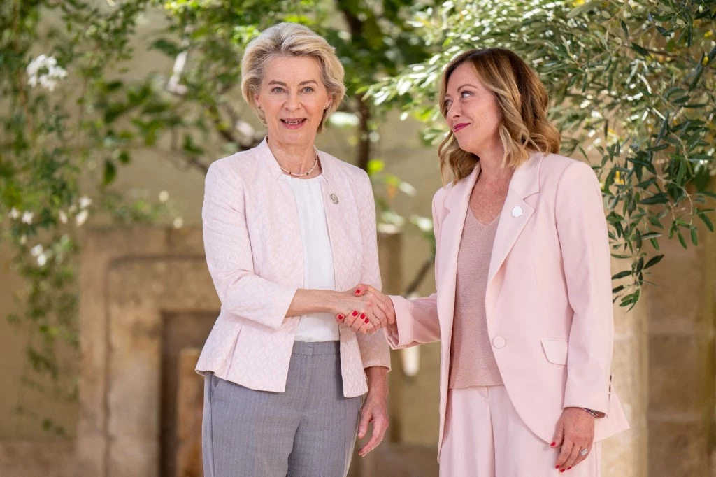 Szefowa KE Ursula von der Leyen i premier Włoch Giorgia Meloni Szefowa KE Ursula von der Leyen i premier Włoch Giorgia Meloni