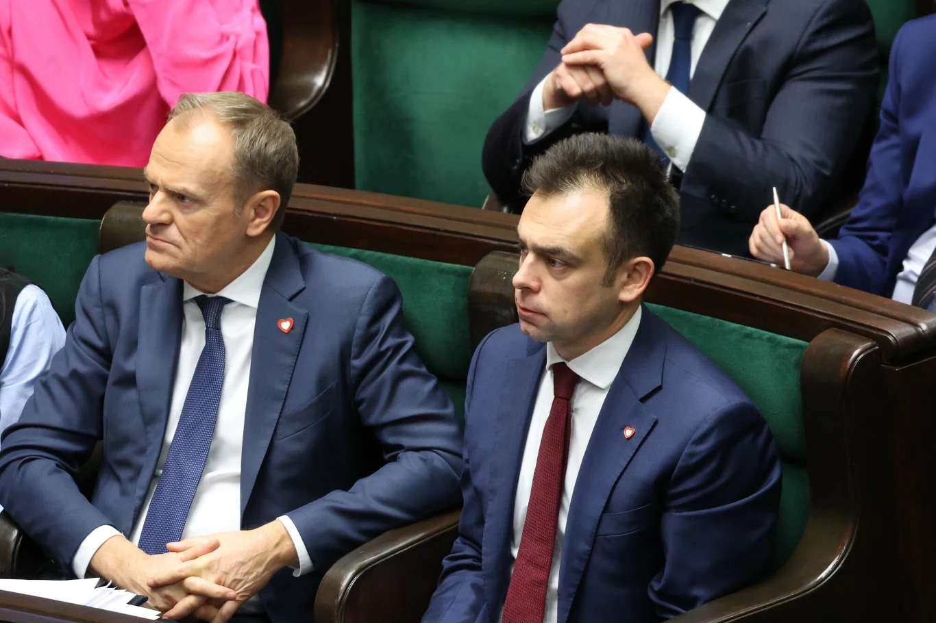 Rząd zaproponował podwyżki płac w budżetówce w przyszłym roku na poziomie 4,1 proc. Związkowcy nazywają to "katastrofą" i "skandalem" (na zdj. premier Donald Tusk i minister finansów Andrzej Domański) Rząd zaproponował podwyżki płac w budżetówce w przyszłym roku na poziomie 4,1 proc. Związkowcy nazywają to "katastrofą" i "skandalem" (na zdj. premier Donald Tusk i minister finansów Andrzej Domański)