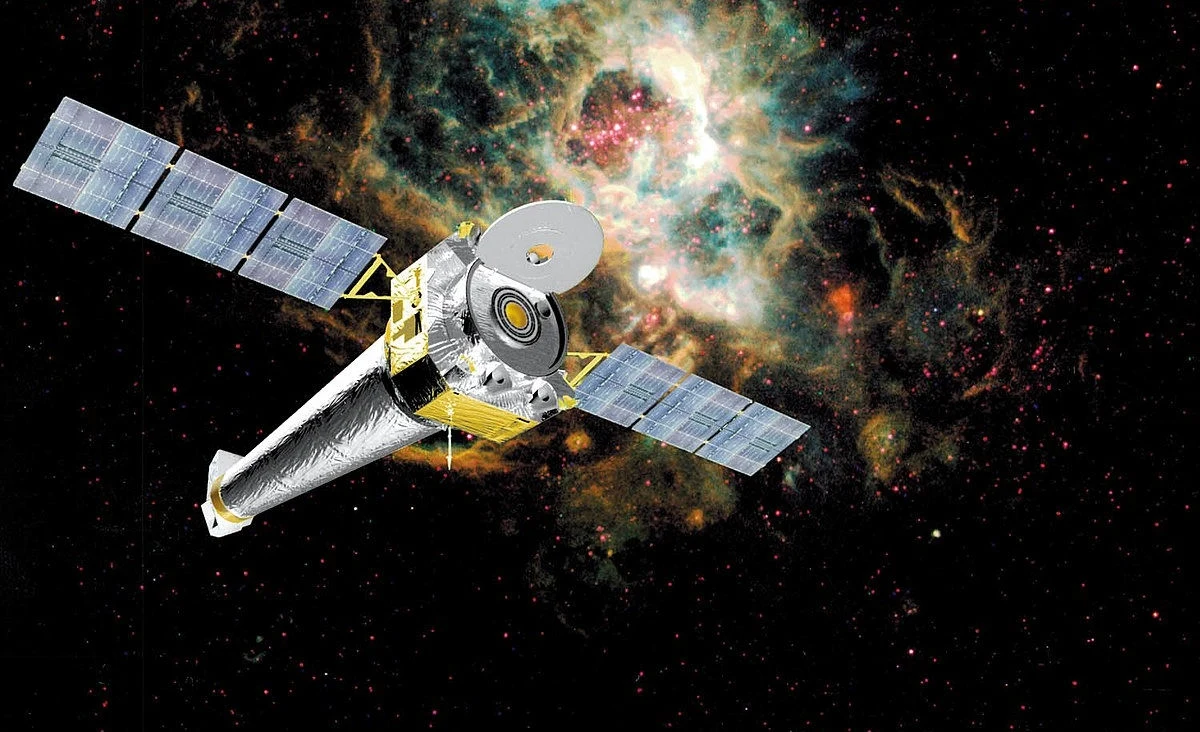 Supergromada gwiazd w Drodze Mlecznej na spektakularnym zdjęciu NASA z teleskopu Chandra. Supergromada gwiazd w Drodze Mlecznej na spektakularnym zdjęciu NASA z teleskopu Chandra.