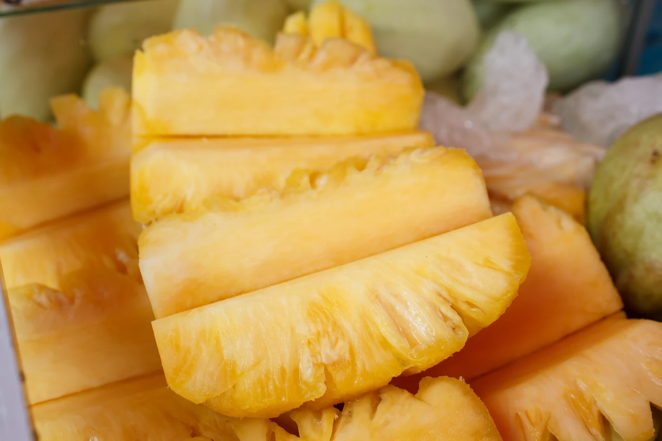 Ananas zawiera bromelinę. To naturalny spalacz tłuszczu Ananas zawiera bromelinę. To naturalny spalacz tłuszczu