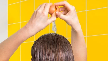 Maseczka z jajka do włosów rewelacyjnie wpływa na ich kondycję
