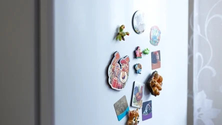 Magnesy emitują pole magnetyczne, które może być szkodliwe dla elektroniki.