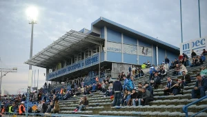 O krok od tragedii podczas meczu. Dramatyczne sceny pod stadionem