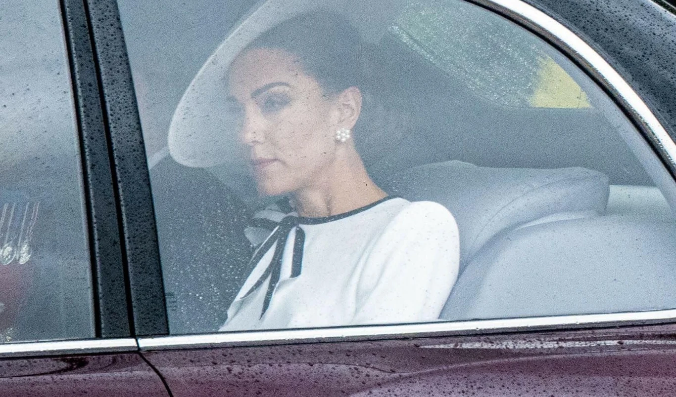 Księżna Kate pojawiła się pierwszy raz publicznie od ogłoszenia choroby Księżna Kate pojawiła się pierwszy raz publicznie od ogłoszenia choroby