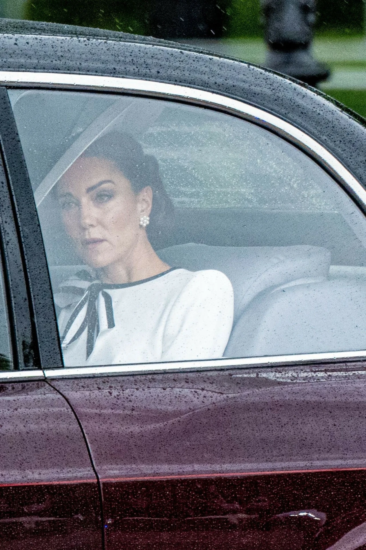 Księżna Kate w drodze na Trooping The Colour